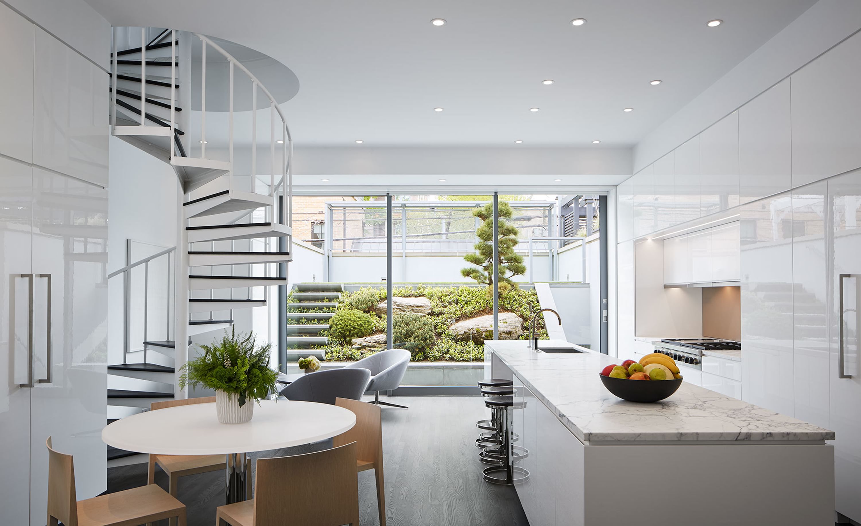 Booth Hansen 008