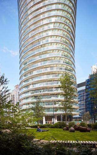 Arena Tower 007 s RGB