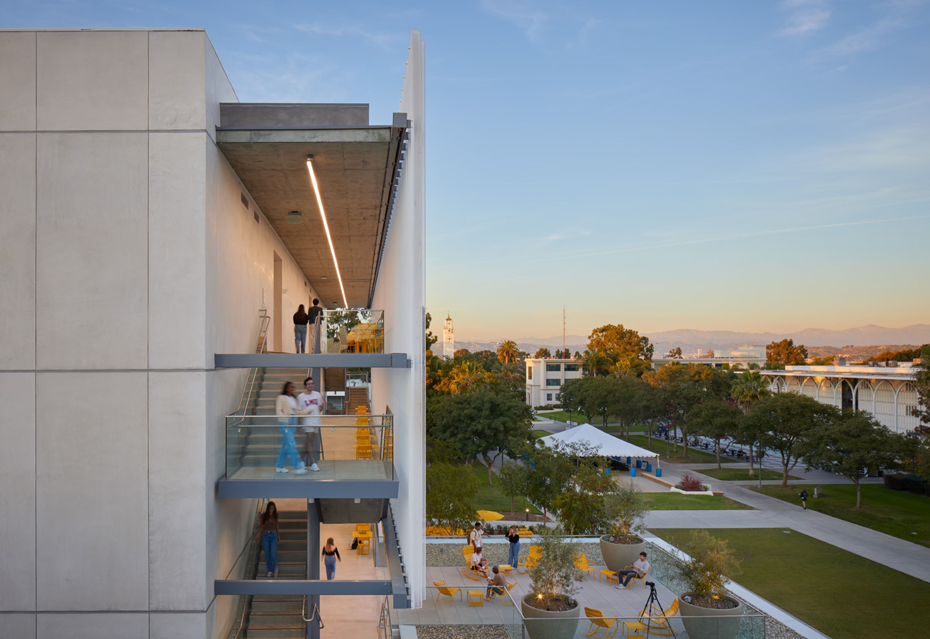 LMU 016